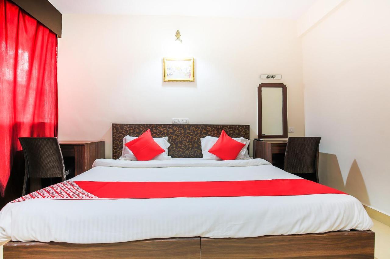 Oyo 18794 Hotel Colva Plaza Esterno foto