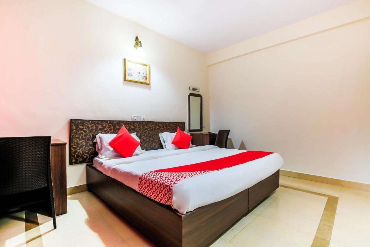 Oyo 18794 Hotel Colva Plaza Esterno foto