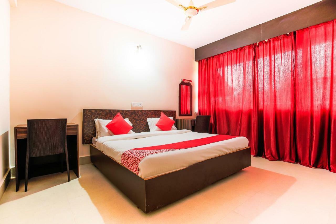 Oyo 18794 Hotel Colva Plaza Esterno foto